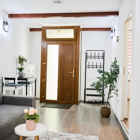 Lejlighed Jenni House *